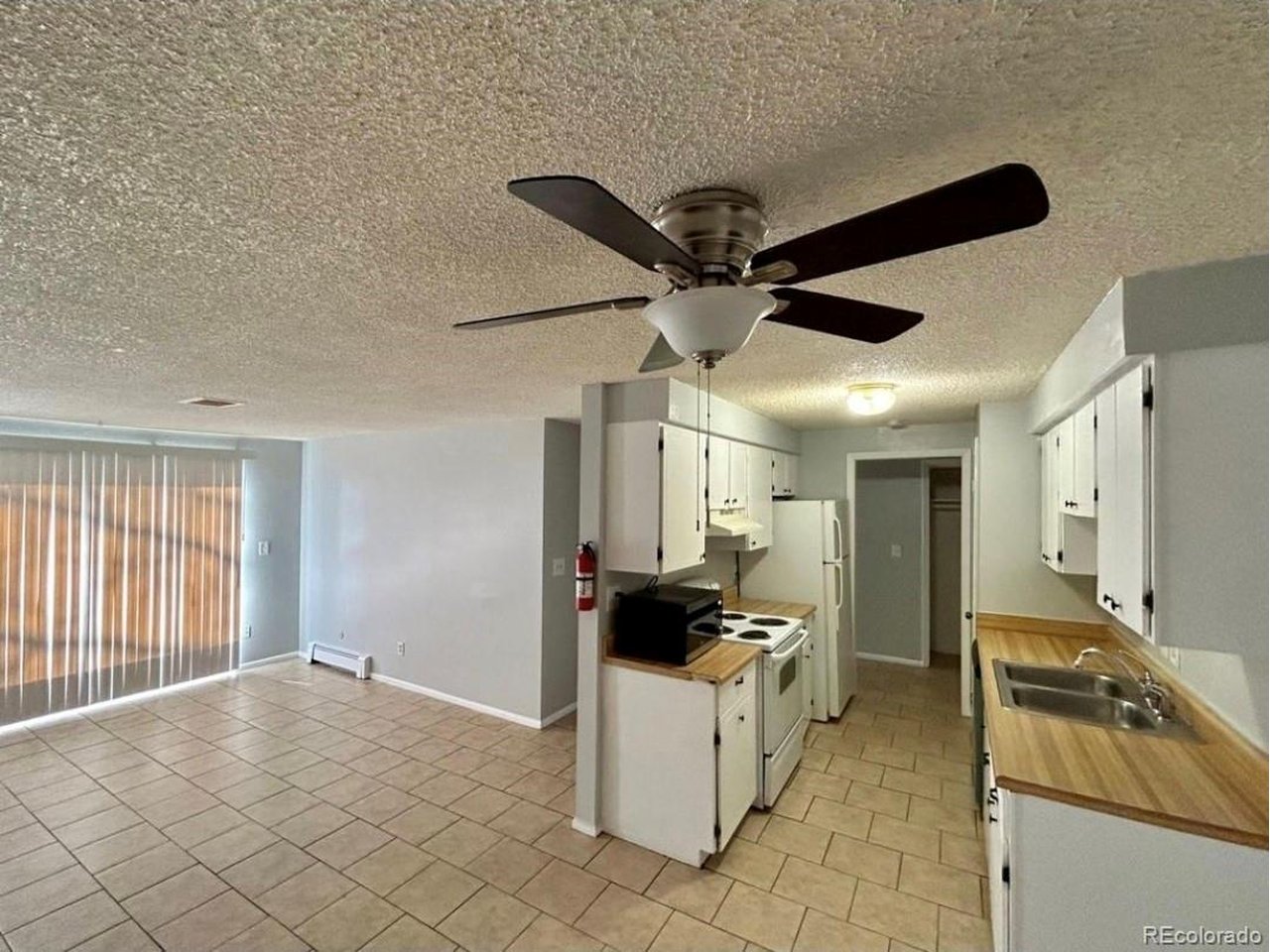 Photo of 561 Geneva St #200 Aurora CO 80010