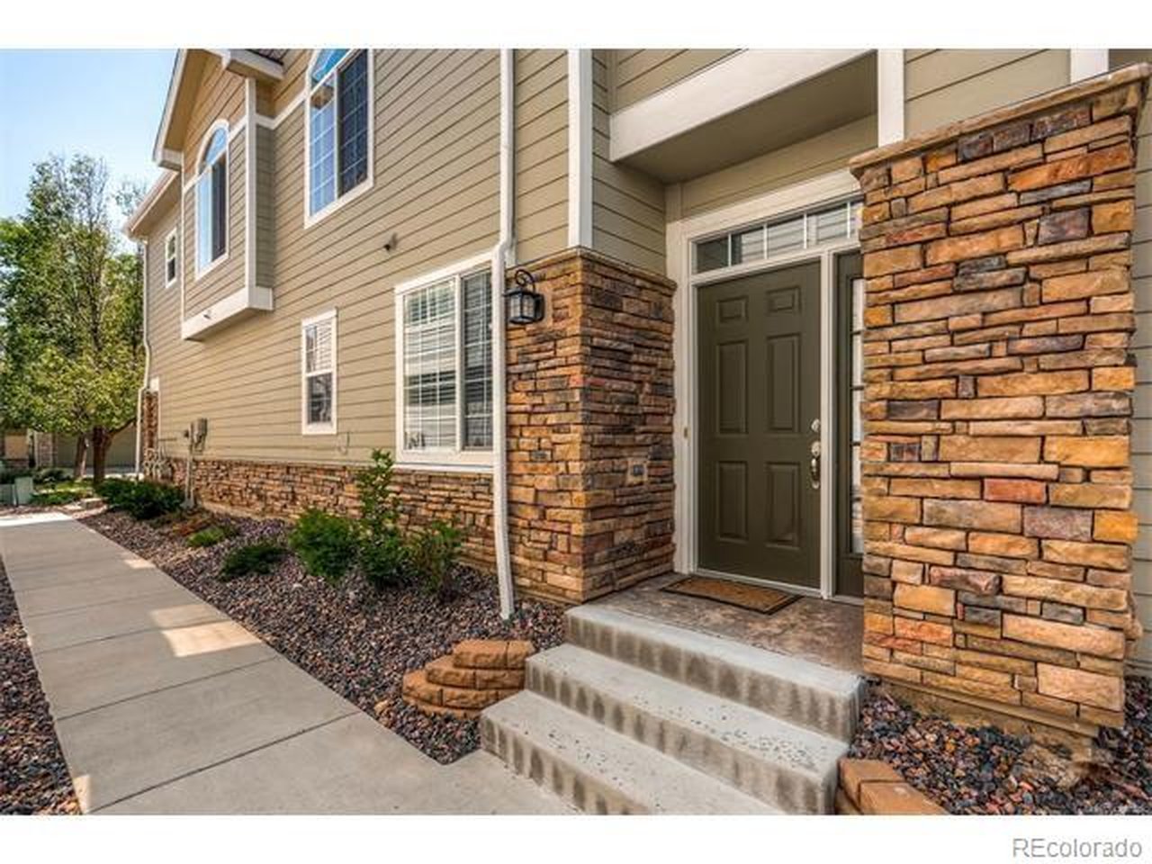 Photo of 1379 Carlyle Park Cir Highlands Ranch CO 80129