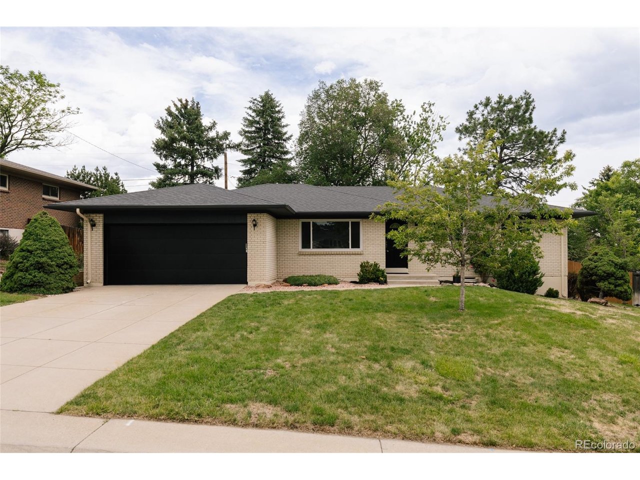 Photo of 1844 S Van Gordon St Lakewood CO 80228