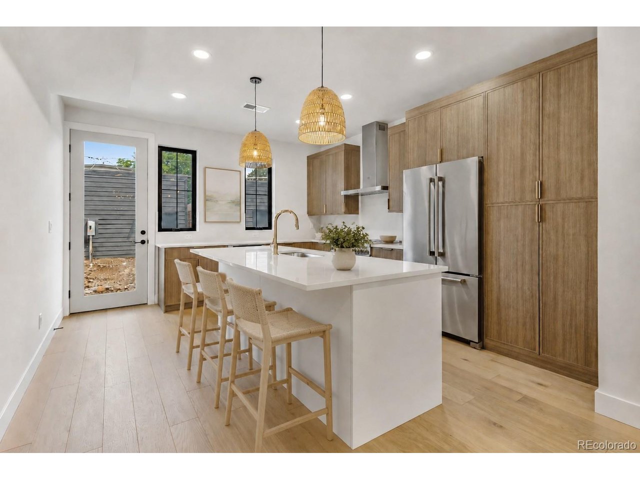 Photo of 812 Dahlia St Denver CO 80220