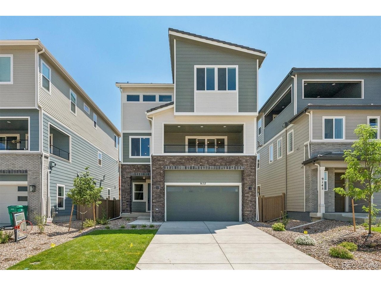 Photo of 9137 Fowler Peak Ct Englewood CO 80112