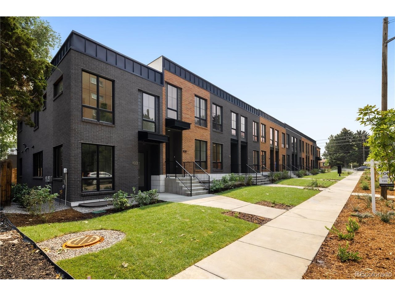 Photo of 822 Dahlia St Denver CO 80220