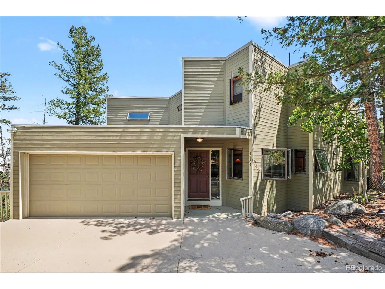 Photo of 1784 Deer Trail Rd Boulder CO 80302