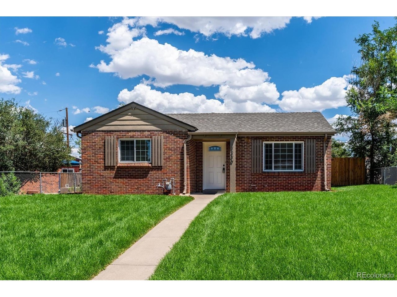 Photo of 3230 Magnolia St Denver CO 80207