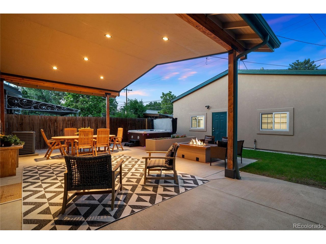 Photo of 364 N Clarkson St Denver CO 80218