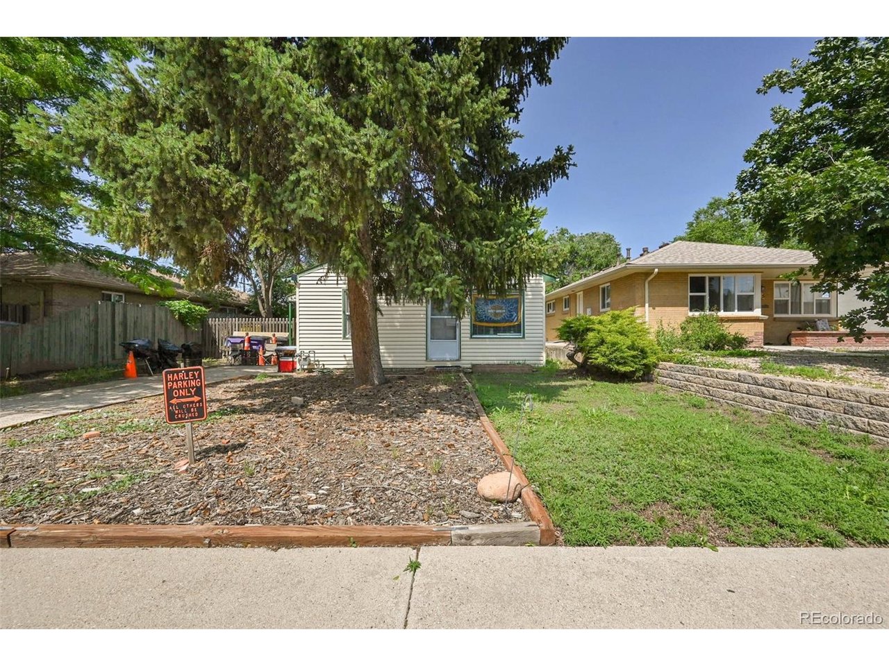 Photo of 735 S Krameria St Denver CO 80224