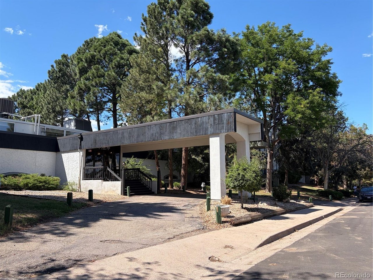 Photo of 2325 S Linden Ct #215 Denver CO 80222