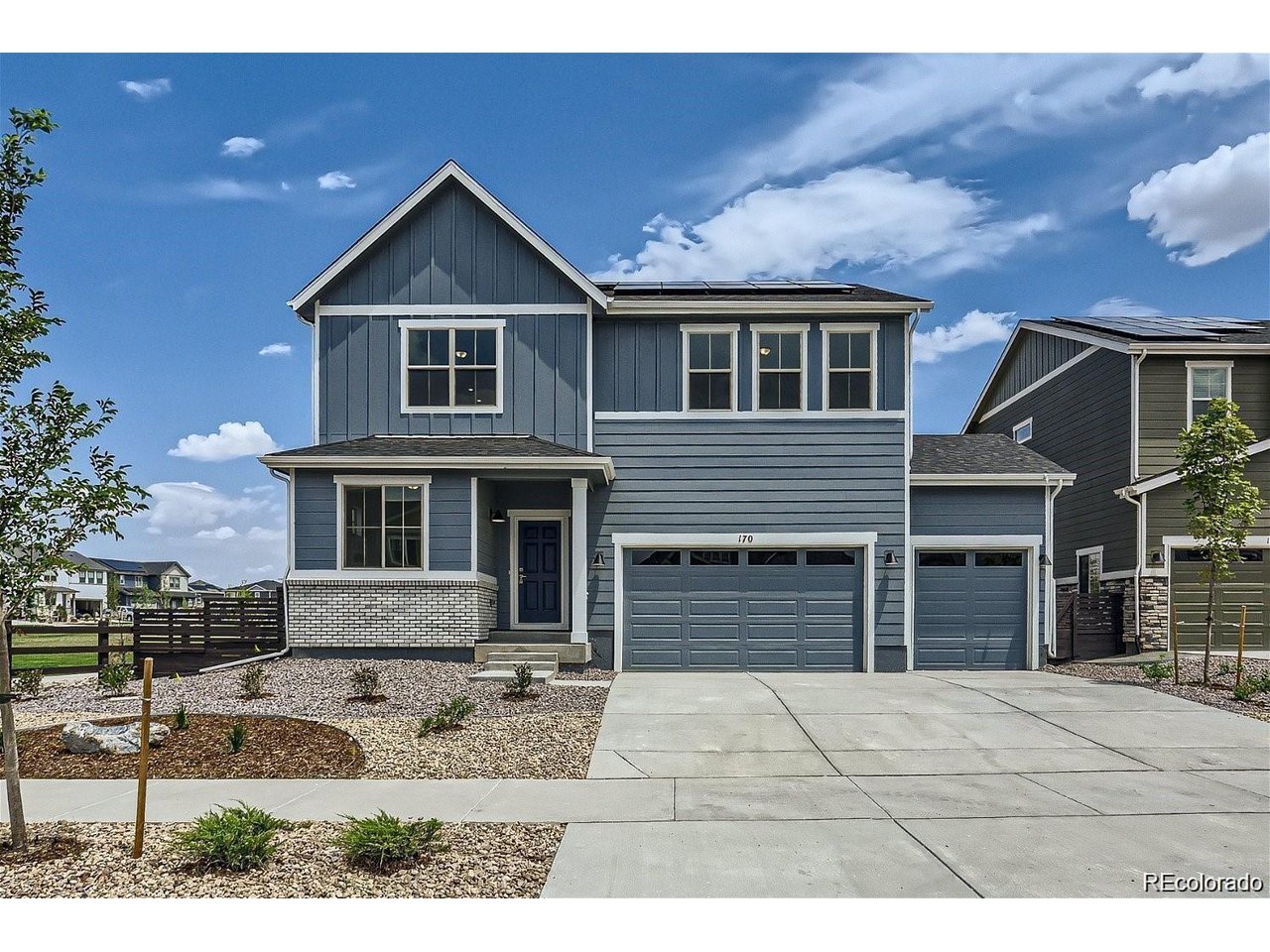 Photo of 170 S Vandriver Way Aurora CO 80018