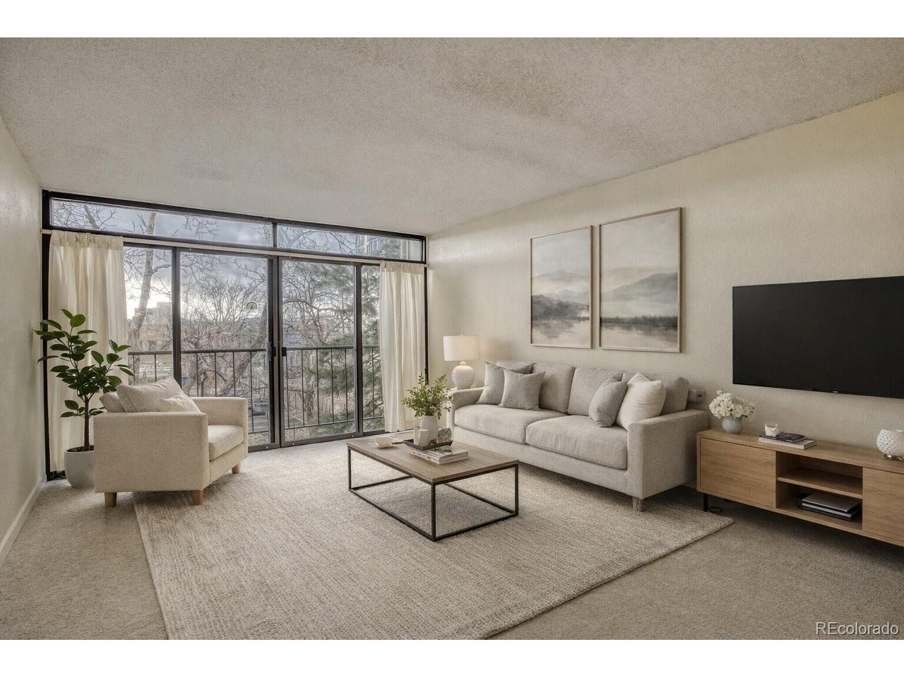 Photo of 2 Adams St #303 Denver CO 80206