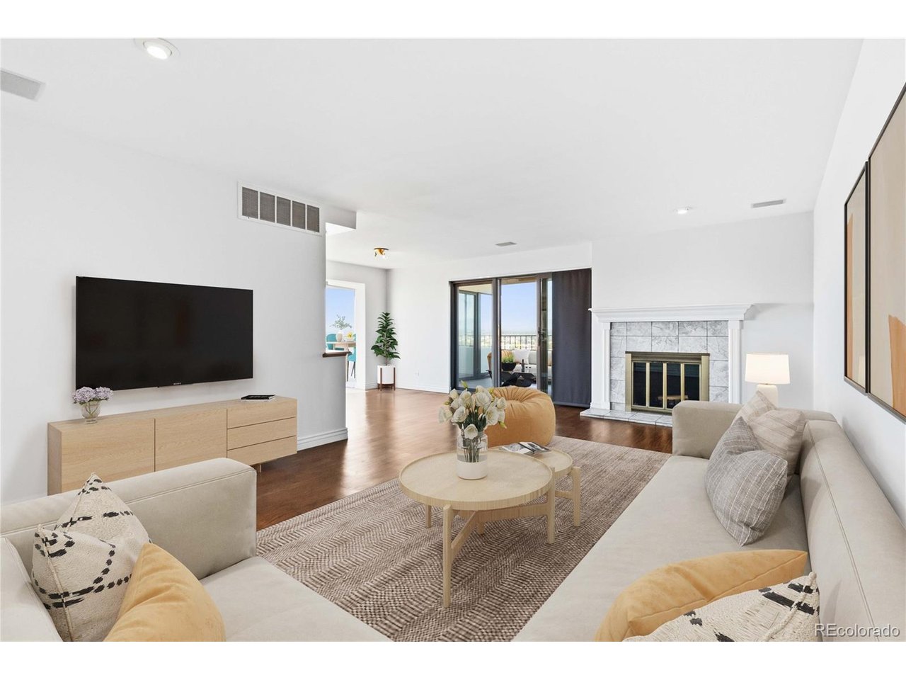 Photo of 130 N Pearl St #1404 Denver CO 80203