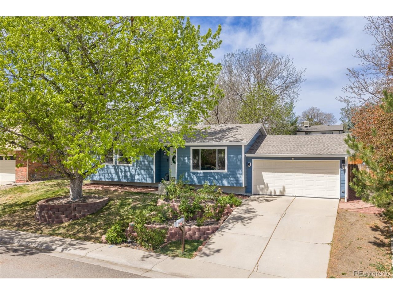 Photo of 6993 W Hinsdale Dr Littleton CO 80128