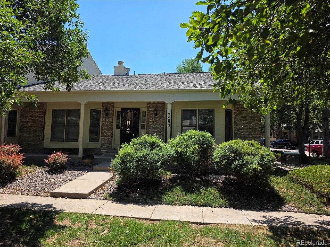 Photo of 7582 S Cove Cir Littleton CO 80122