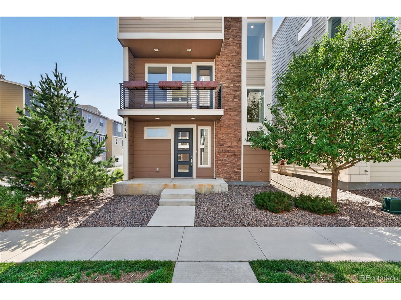 Photo of 15771 E Broncos Pl Englewood CO 80112