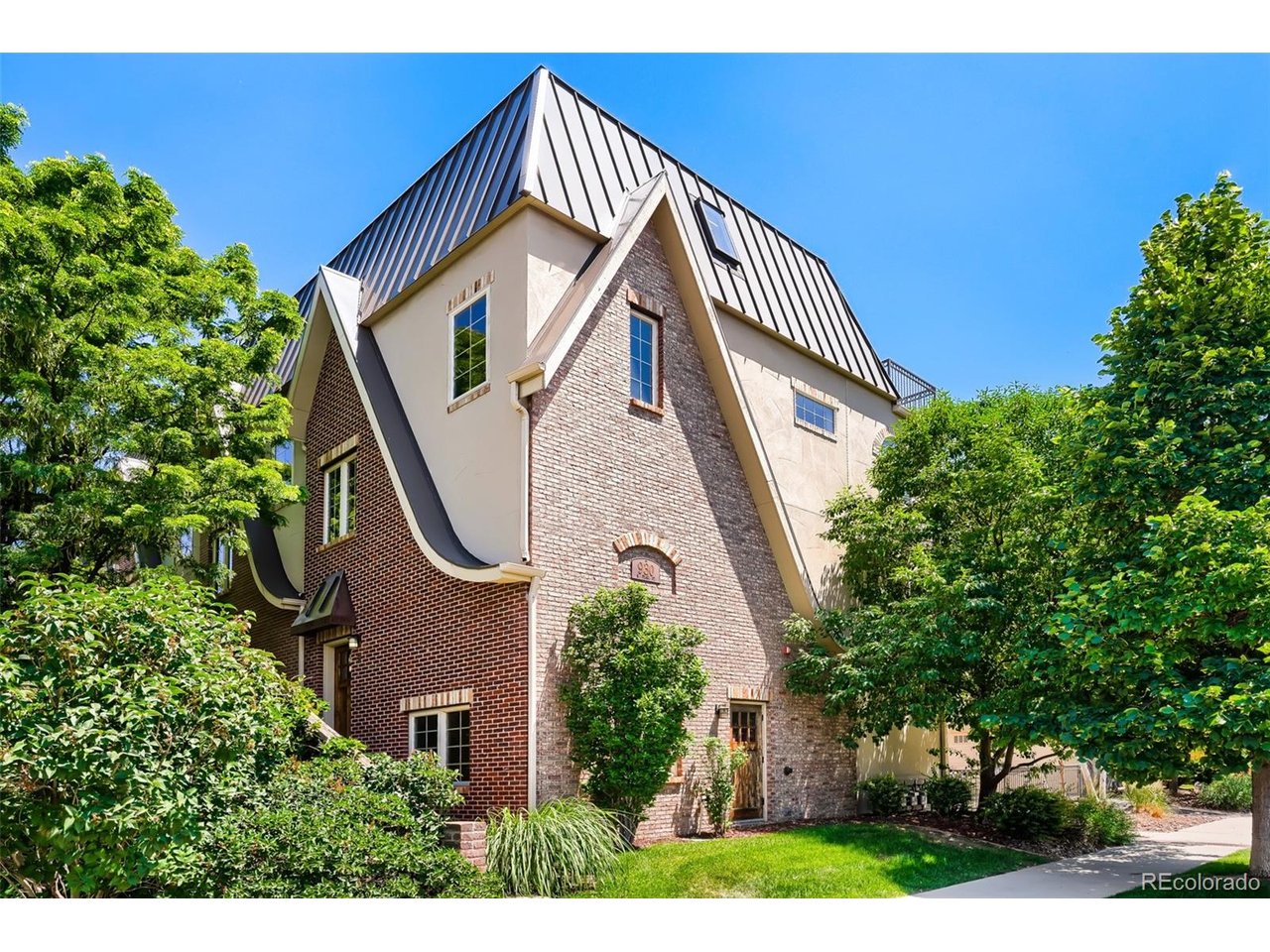 Photo of 930 S Pearl St #101 Denver CO 80209