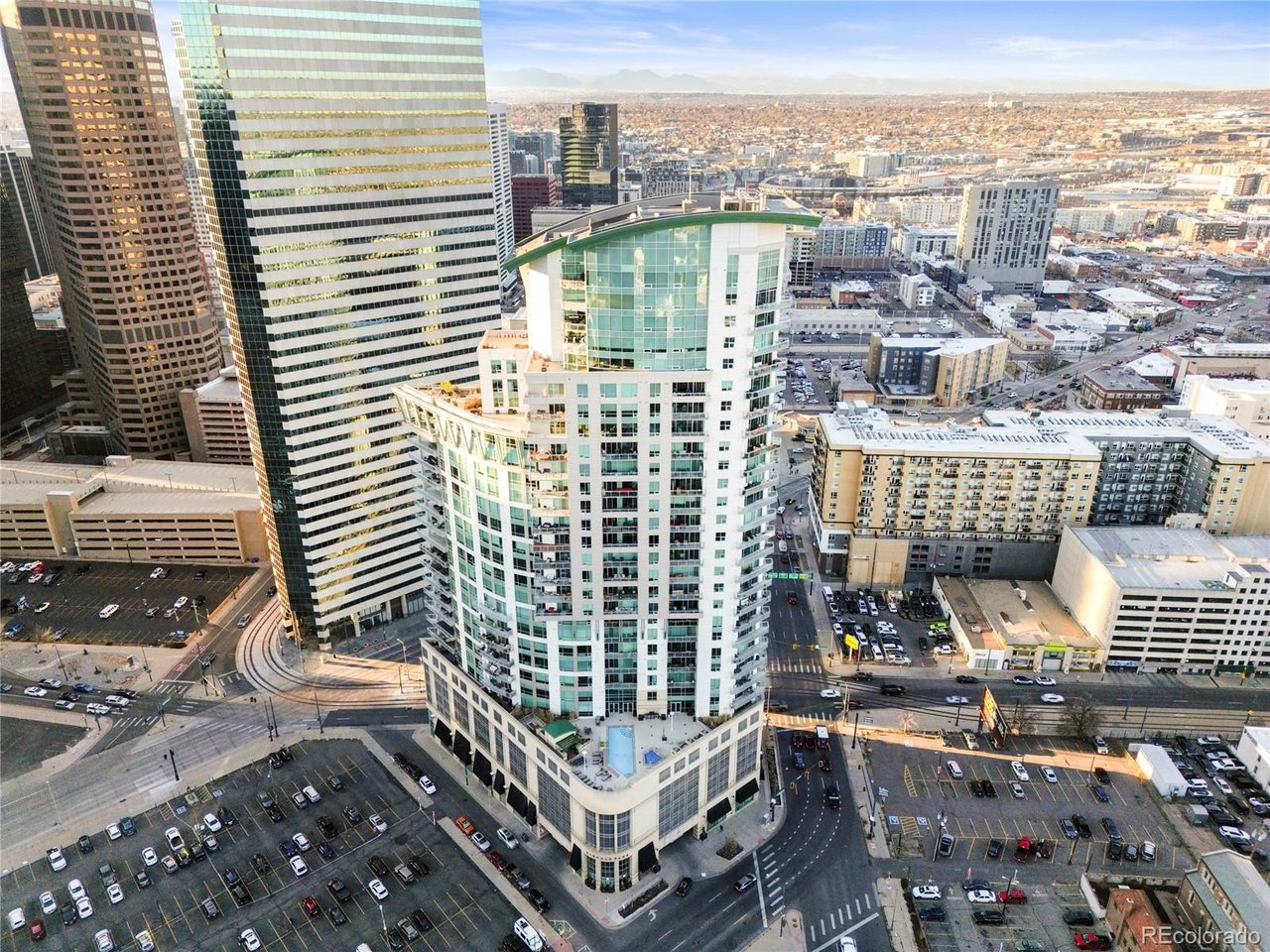 Photo of 2001 N Lincoln St #1512 Denver CO 80202
