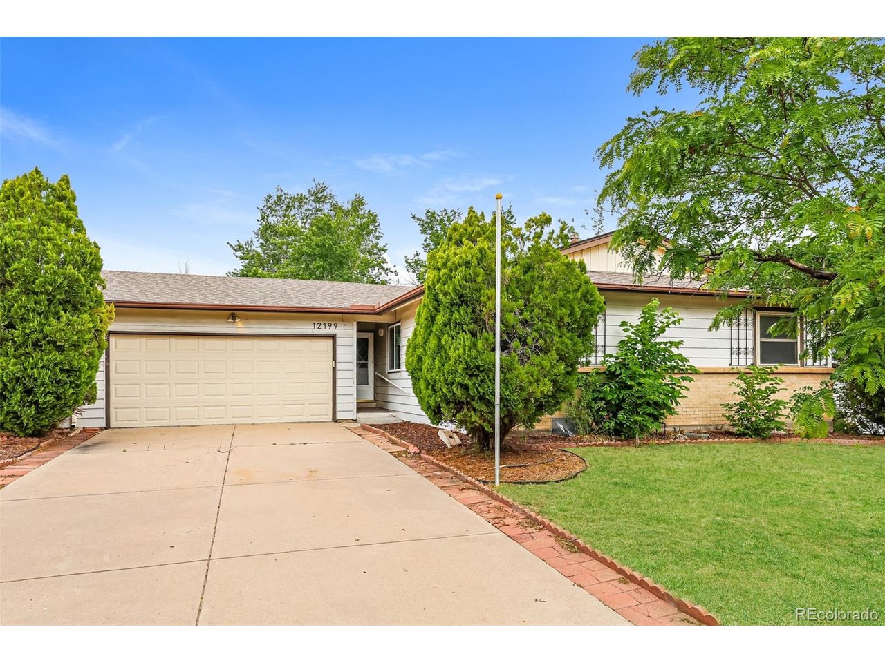 Photo of 12199 E Oregon Dr Aurora CO 80012