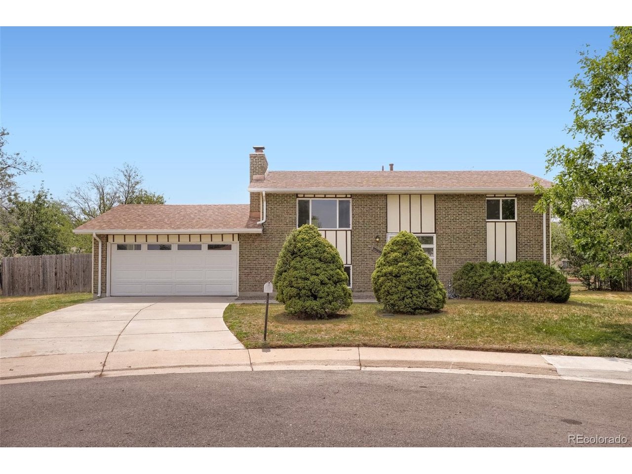 Photo of 1068 Norfolk St Aurora CO 80011