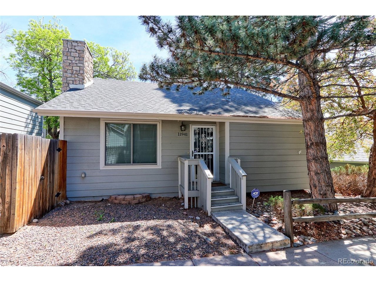 Photo of 11941 E Cornell Cir Aurora CO 80014