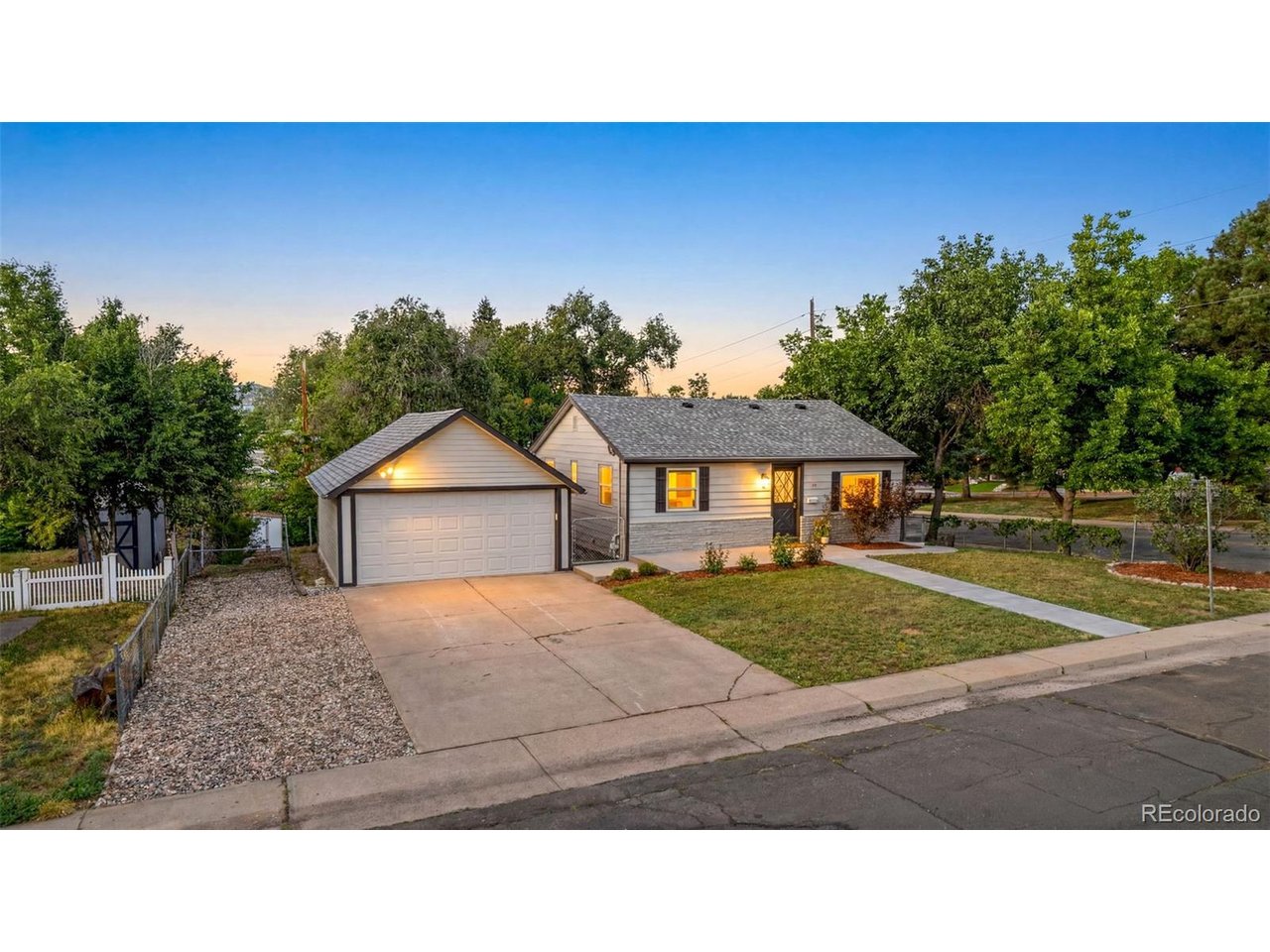 Photo of 6005 S Sycamore St Littleton CO 80120