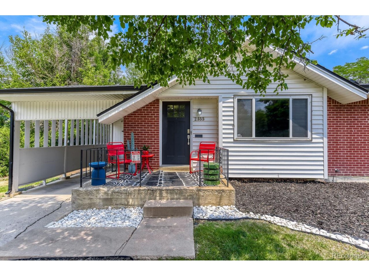 Photo of 2555 E Maplewood Ave Littleton CO 80121