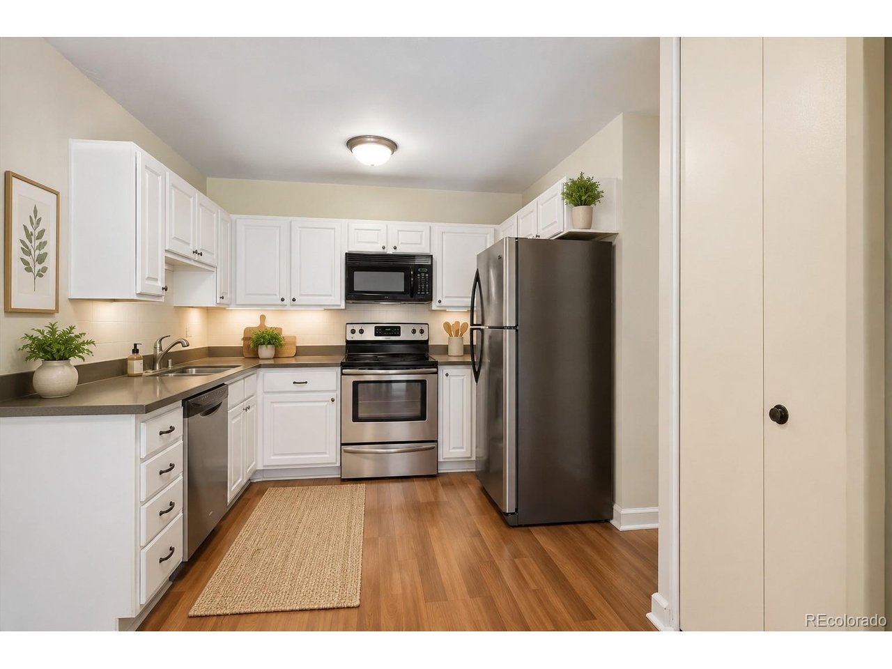 Photo of 720 S Clinton St #B1 Denver CO 80247