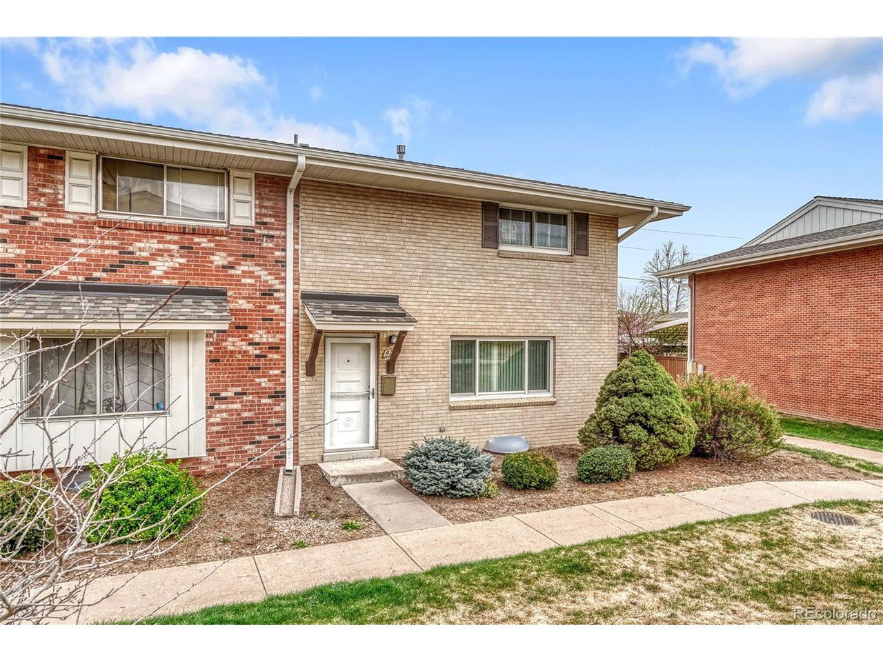 Photo of 9276 E Nassau Ave Denver CO 80237