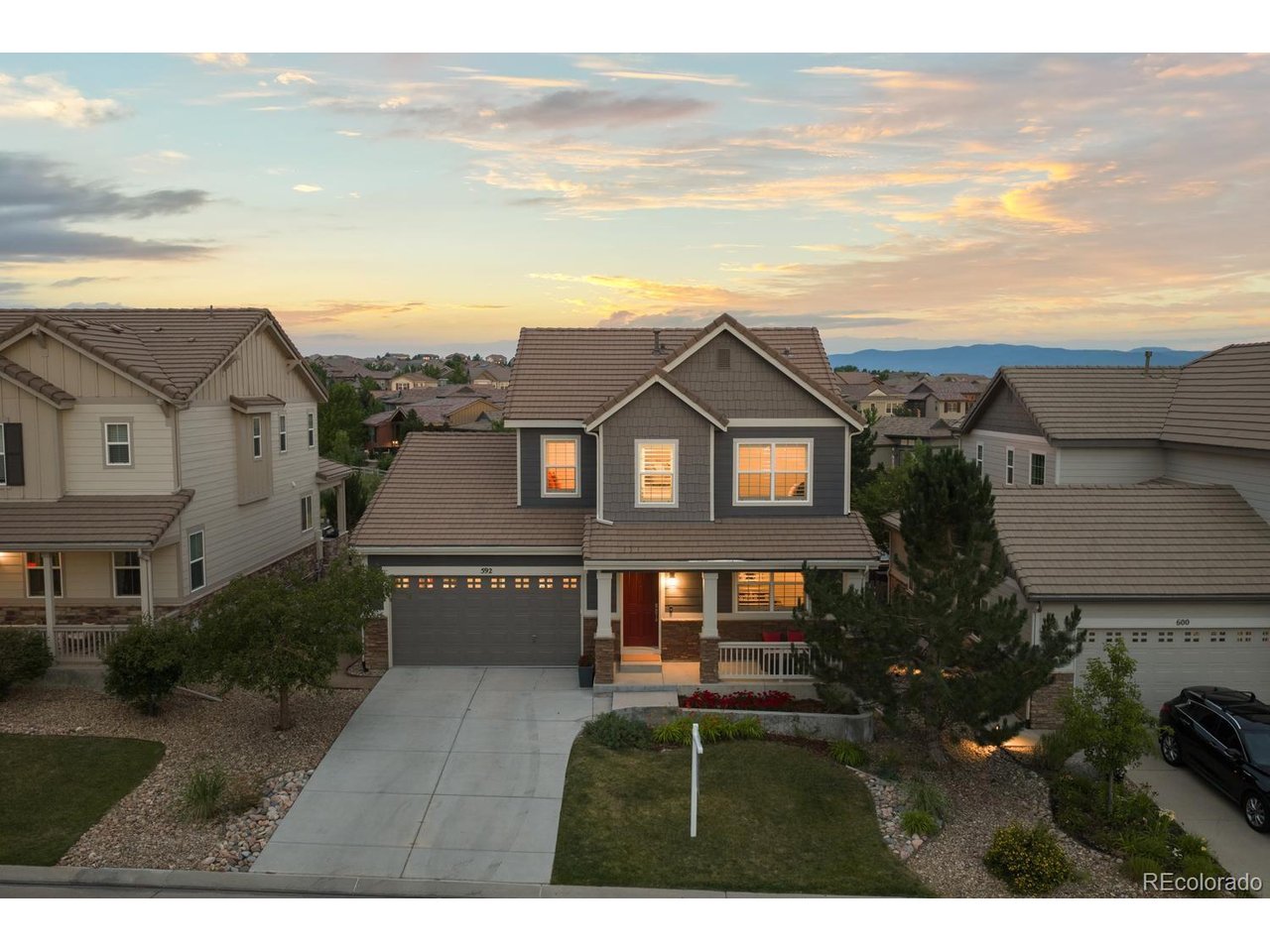 Photo of 592 Meadowleaf Ln Littleton CO 80126