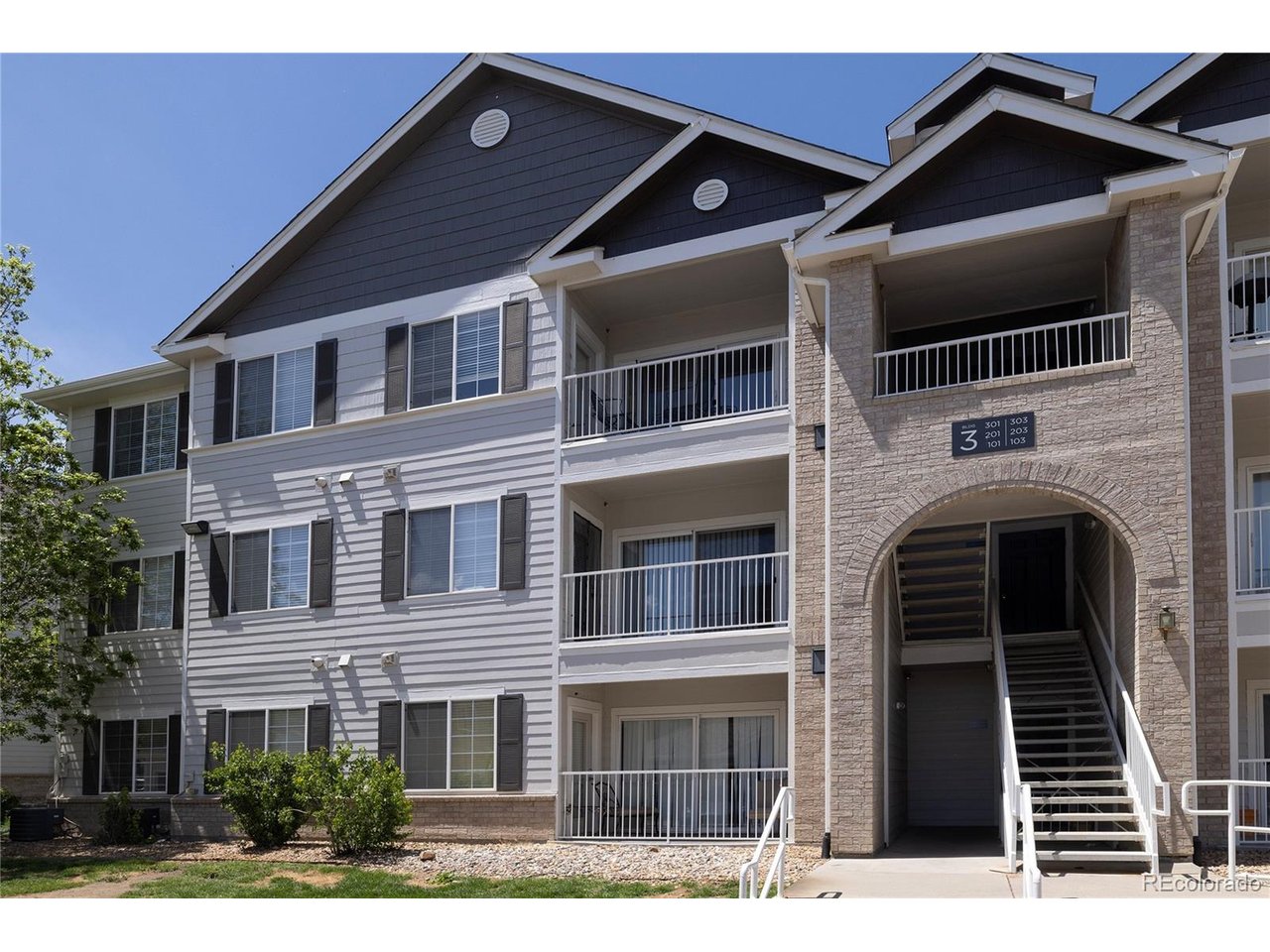 Photo of 15700 E Jamison Dr #3-201 Englewood CO 80112