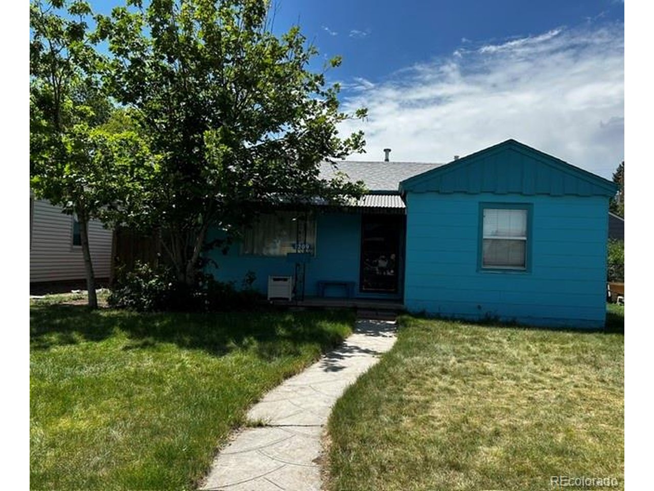 Photo of 1209 Newark St Aurora CO 80010