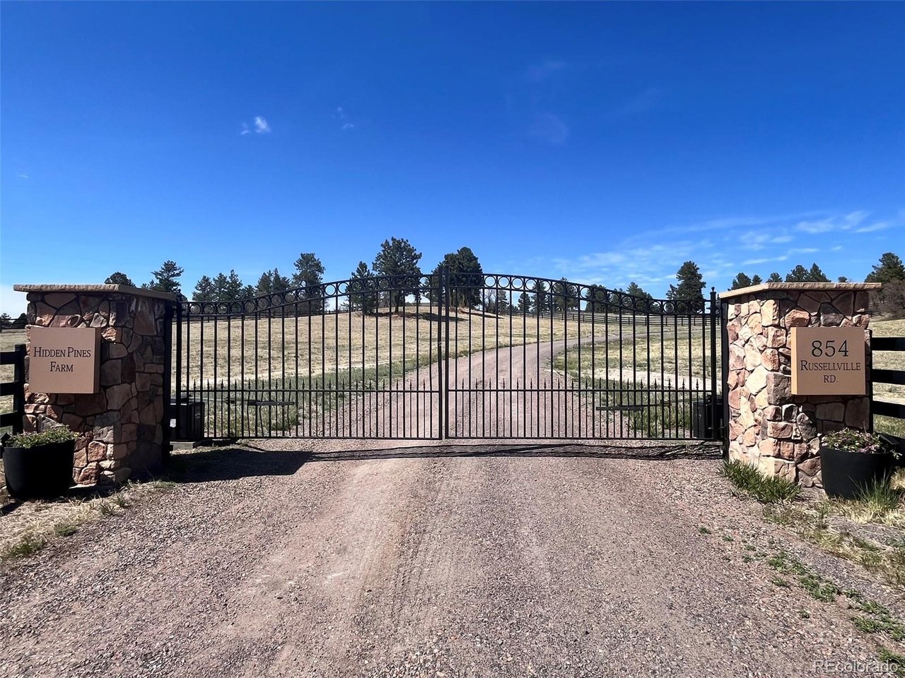 Photo of 854 N Russellville Rd Franktown CO 80116