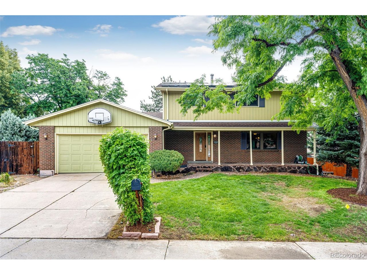 Photo of 2624 S Field St Lakewood CO 80227