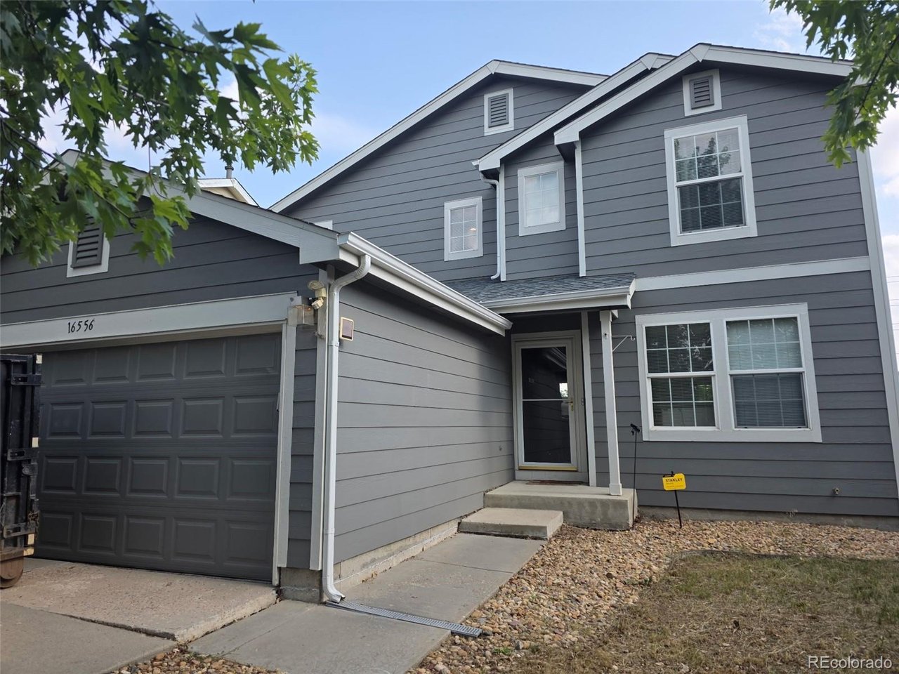 Photo of 16556 E Phillips Ln Englewood CO 80112