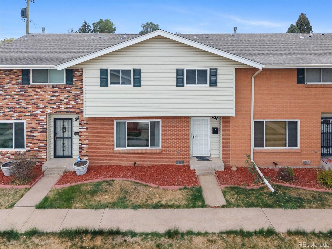 Photo of 9239 E Nassau Ave Denver CO 80237