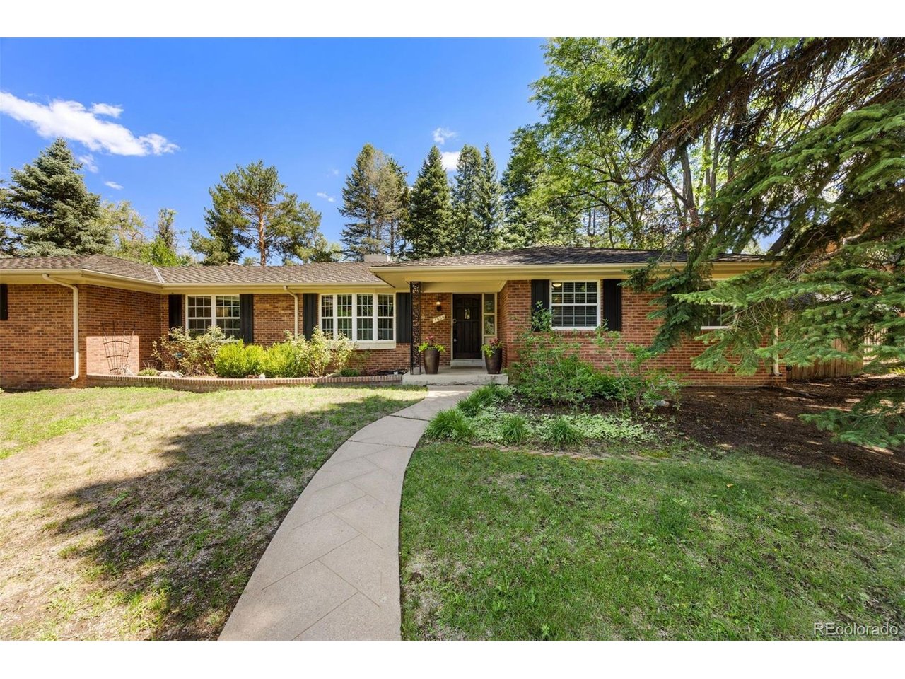 Photo of 1854 E Lake Dr Littleton CO 80121