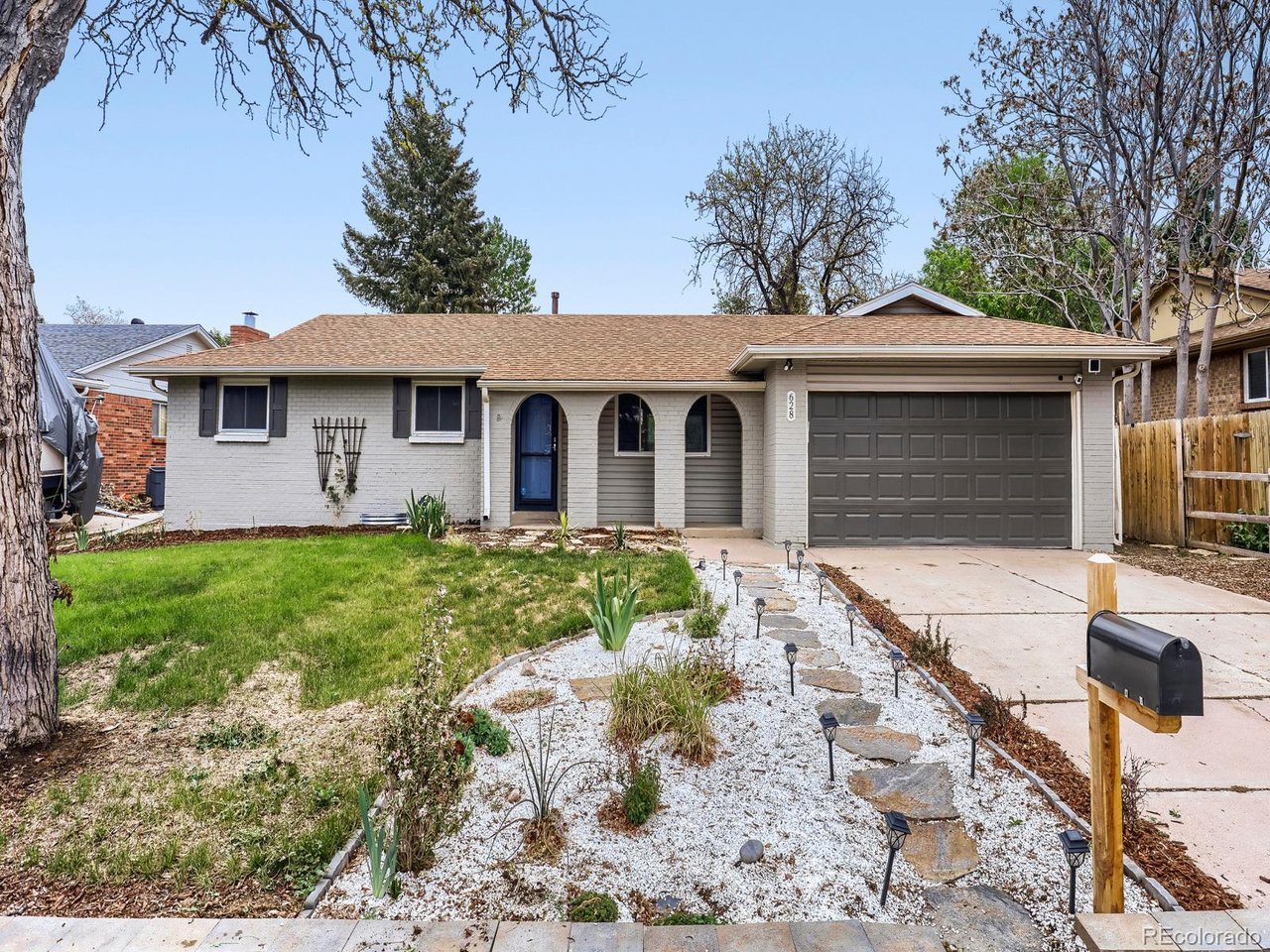 Photo of 628 S Oswego Ct Aurora CO 80012