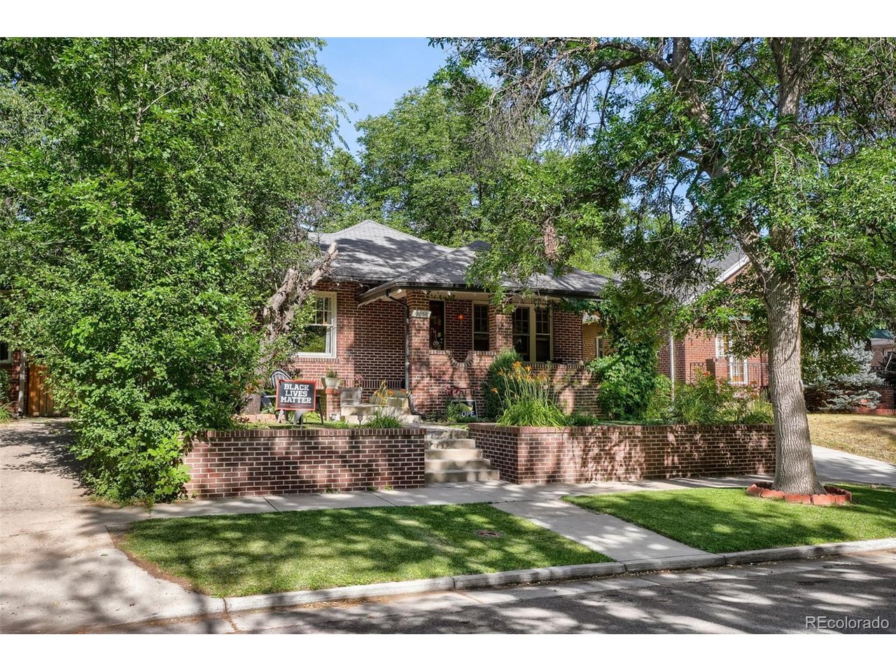 Photo of 2056 Forest St Denver CO 80207