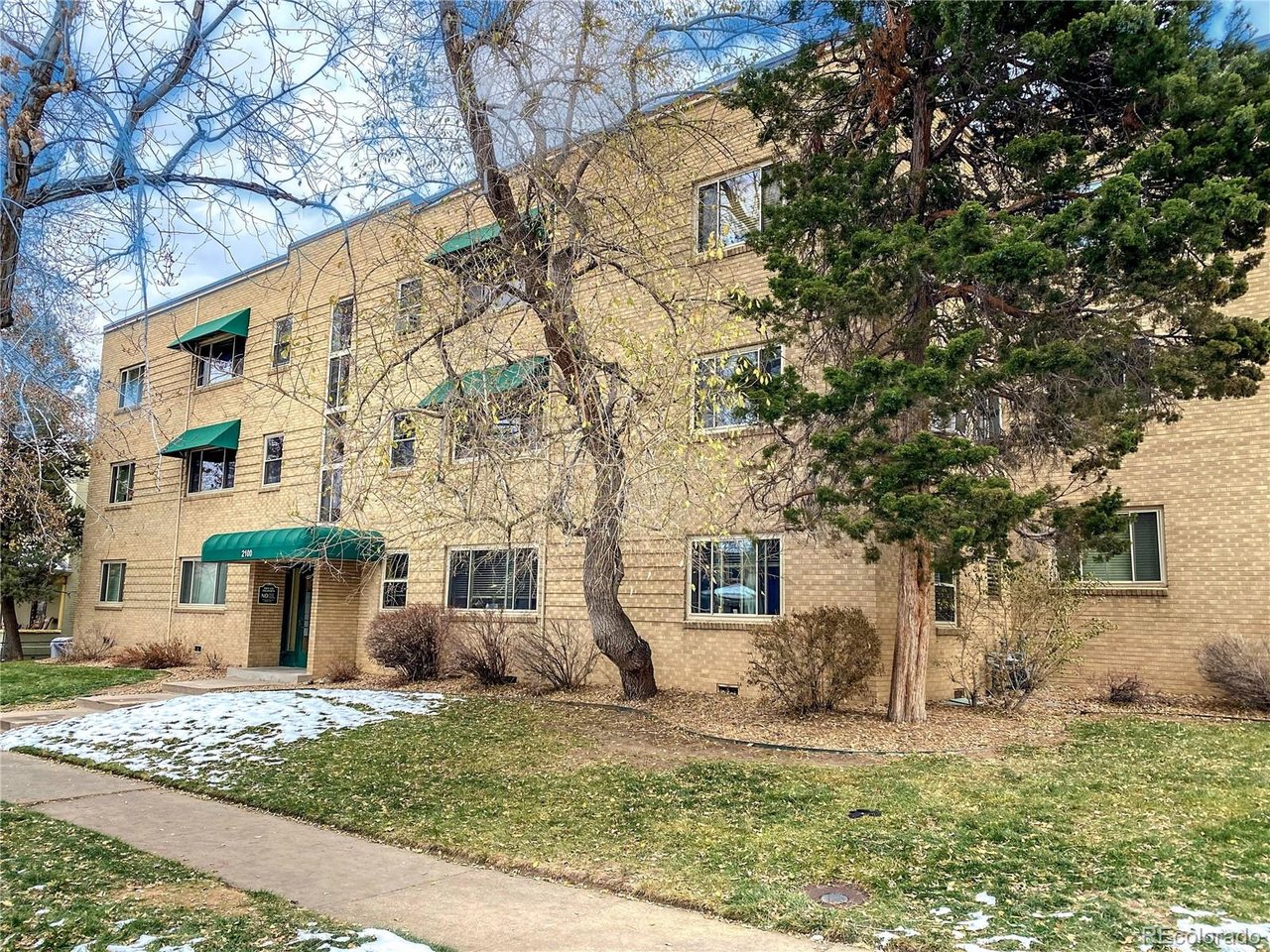 Photo of 2100 N Franklin St #14 Denver CO 80205