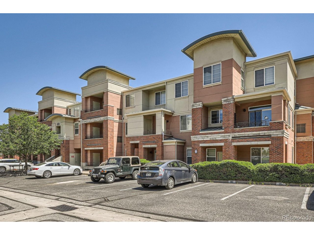 Photo of 4100 Albion St #611 Denver CO 80216