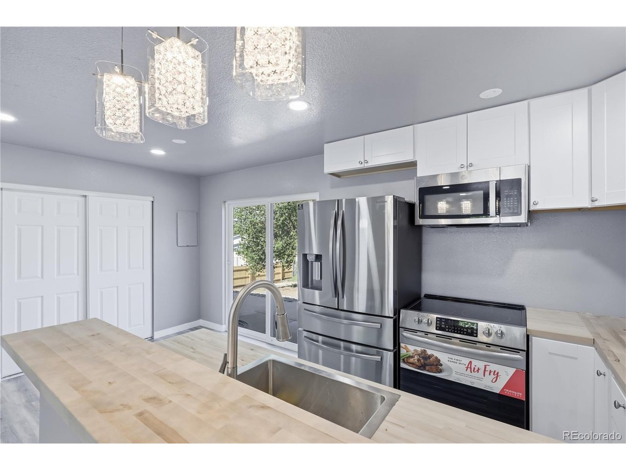 Photo of 9465 Damon Dr Denver CO 80260