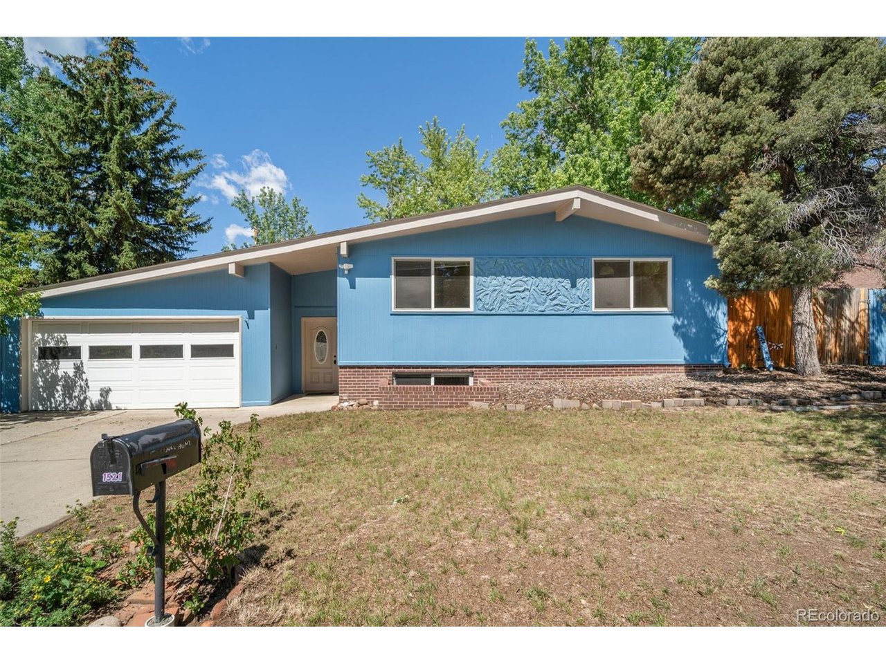 Photo of 1521 Utah St Golden CO 80401