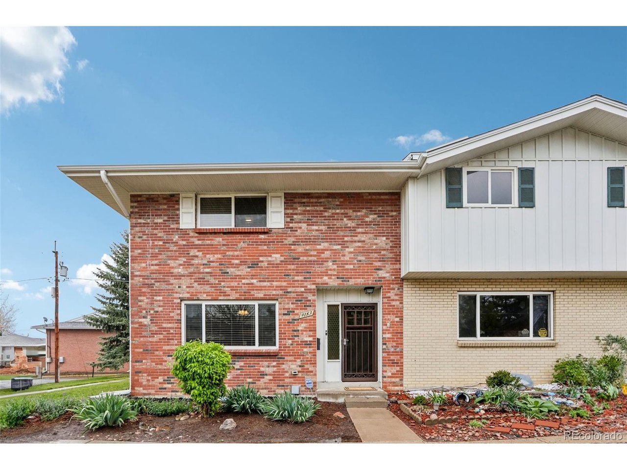 Photo of 9183 E Oxford Dr Denver CO 80237