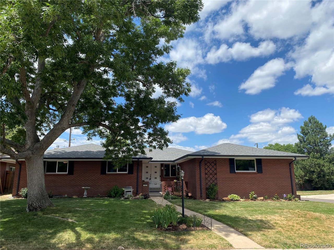 Photo of 703 S Oneida Way Denver CO 80224