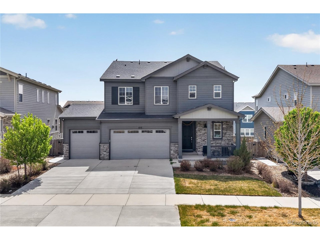 Photo of 127 N Oak Hill Way Aurora CO 80018