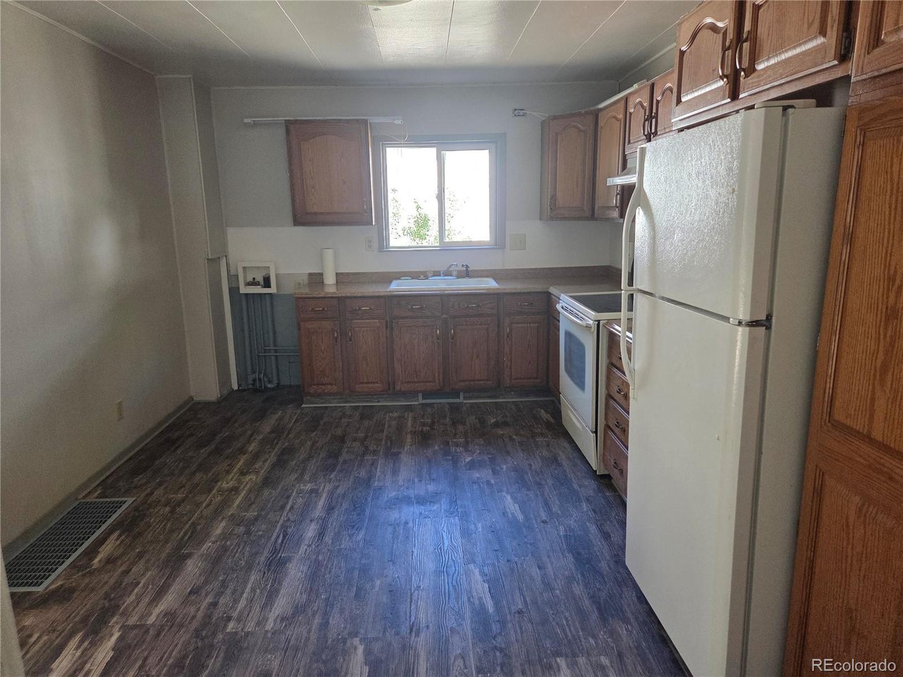 Photo of 407 Carson St Brush CO 80723