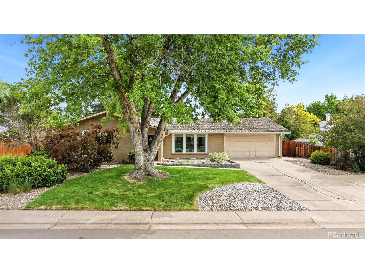 Photo of 5477 W Hinsdale Pl Littleton CO 80128