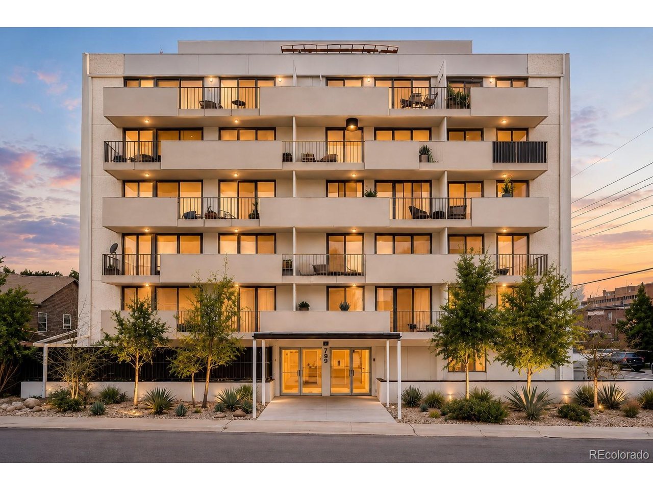 Photo of 799 Dahlia St #305 Denver CO 80220
