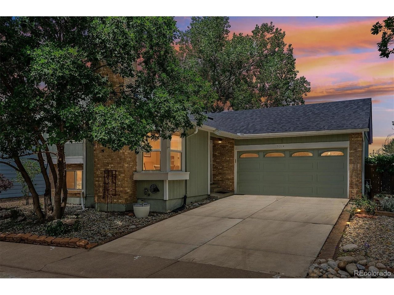 Photo of 9314 Hickory Cir Littleton CO 80126