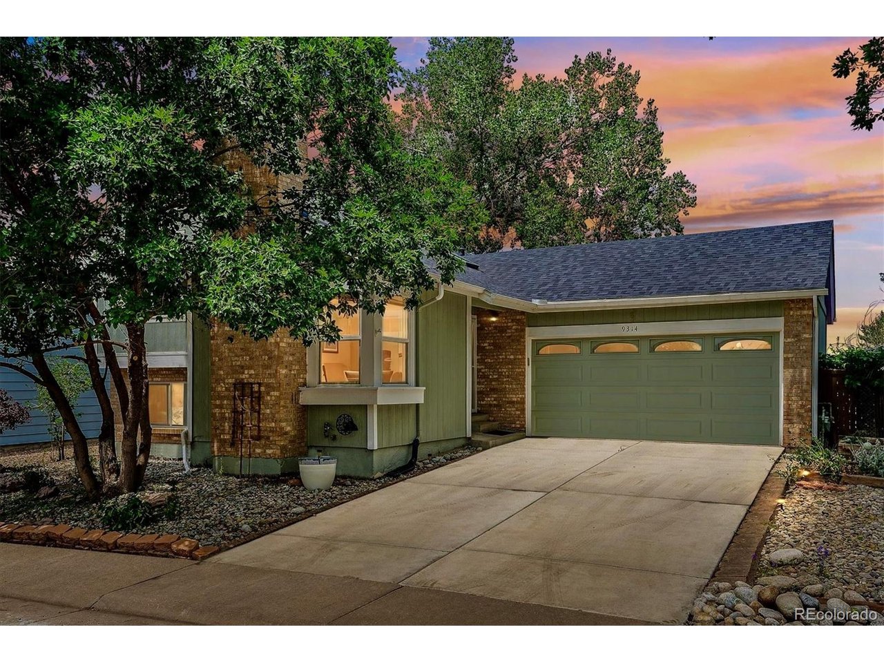 Photo of 9314 Hickory Cir Littleton CO 80126