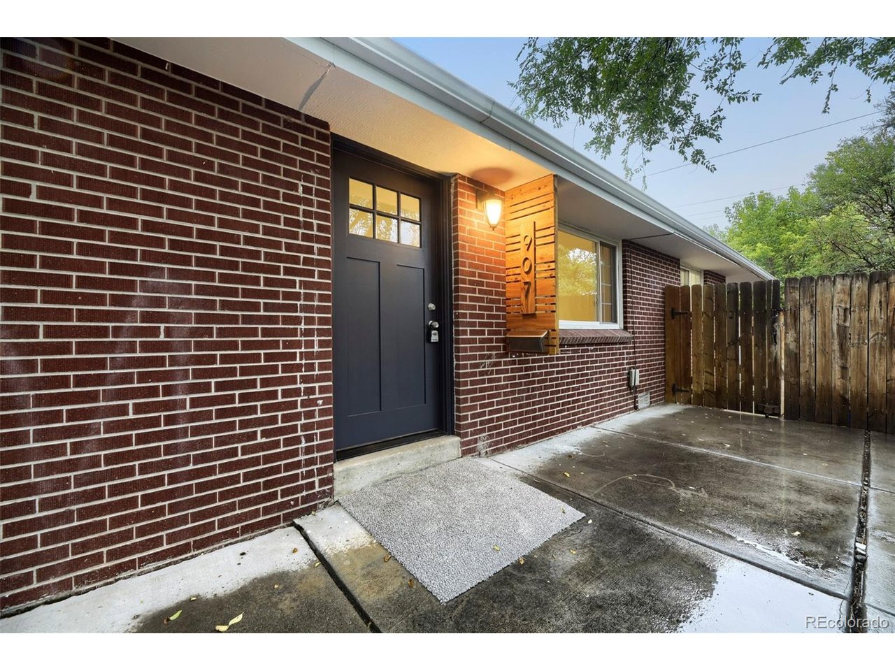 Photo of 907 Newton St Denver CO 80204