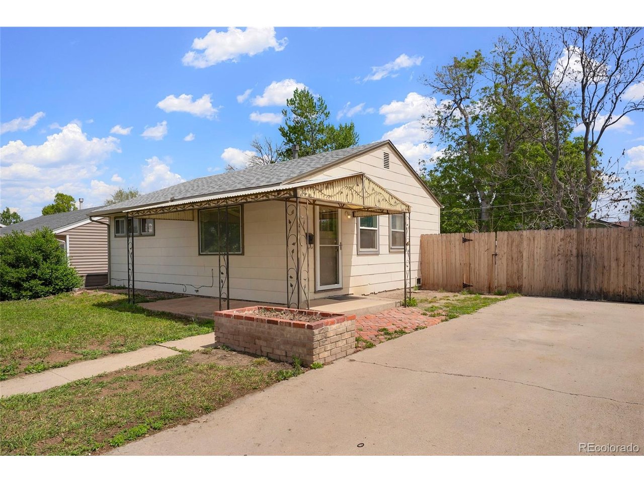 Photo of 1750 S Vallejo St Denver CO 80223